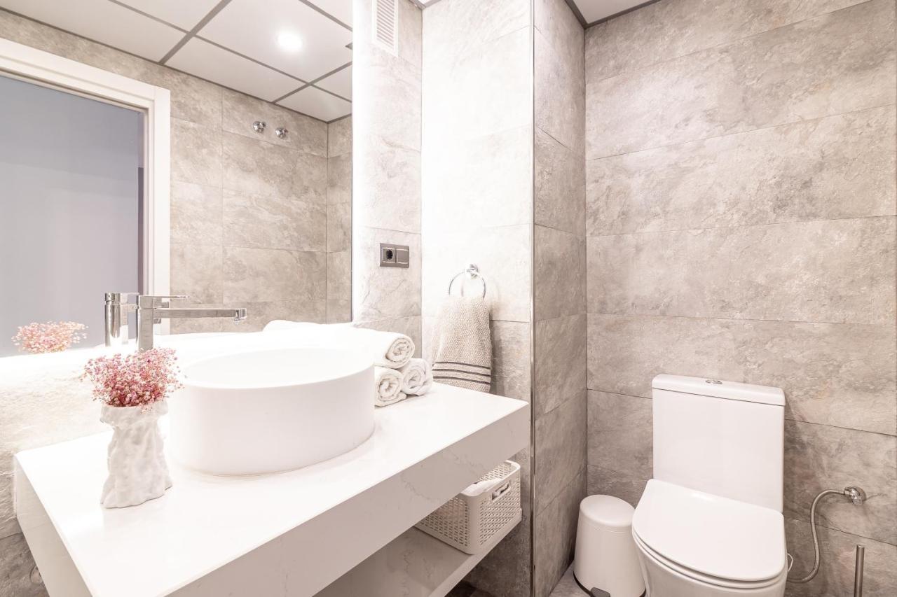 Apartamento Vicky Victoria Malaga Exterior photo
